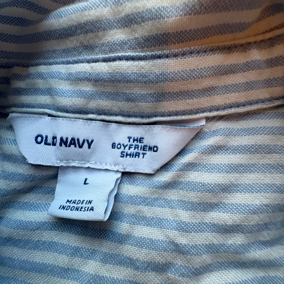 Old Navy Blue and White Striped The boyfriend button down - Picture 4 of 4